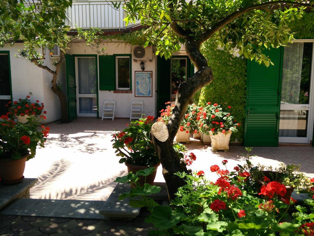 Residenza Villa I Nidi 圣卡塔林纳 外观 照片