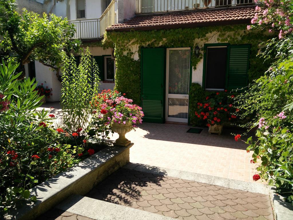 Residenza Villa I Nidi 圣卡塔林纳 外观 照片